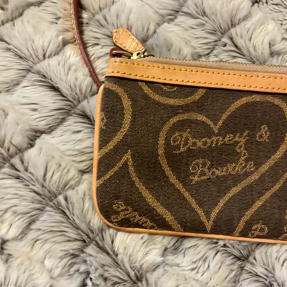 DOONEY & BOURKE, INC. LARGE WRISTLET WITH REMOVABLE STRAP - Picture 10 of 15